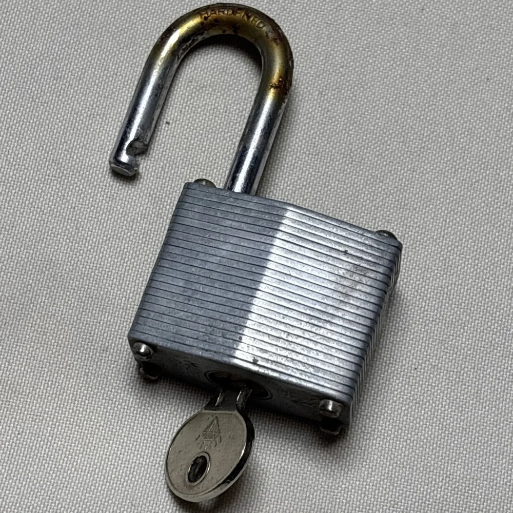Vtg Diamond Lock Company Chrome Plated Padlock & Original Key
